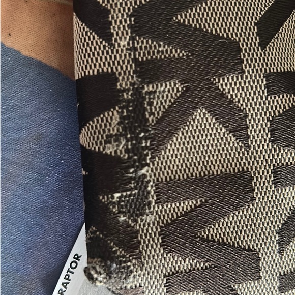 Michael Kors Canvas Monogram Bag Tote Bag - Picture 11 of 11